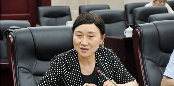 李微微在省文联就文艺工作及加强“文艺湘军”人才队伍建设进行调研。