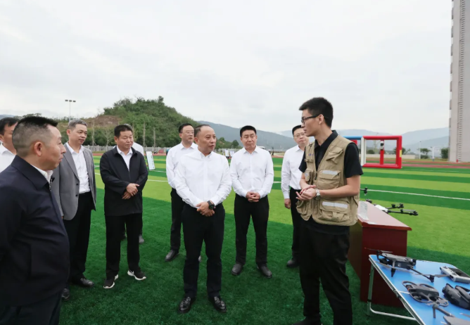 广元市委书记何树平调研低空经济产业发展工作