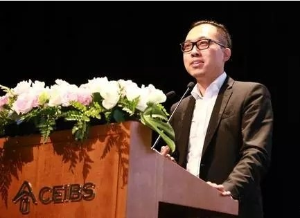 靳涛:企业应该有超越数据化转型的视角</p>
<p>