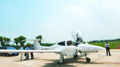 让通用航空在“热起来”的基础上，能够真正“飞起来”（合肥）