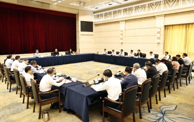 毛伟明与院士专家座谈,听取对“十五五”规划编制意见建议 毛伟明与院士专家座谈,听取对“十五五”规划编制意见建议
