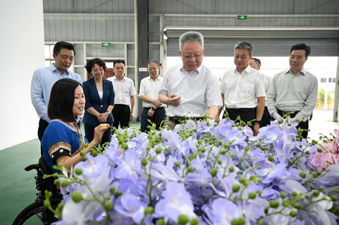 湖南省省委书记晓明围绕补齐重点领域民生短板开展“十五五”规划专题调研 湖南省省委书记晓明围绕补齐重点领域民生短板开展“十五五”规划专题调研